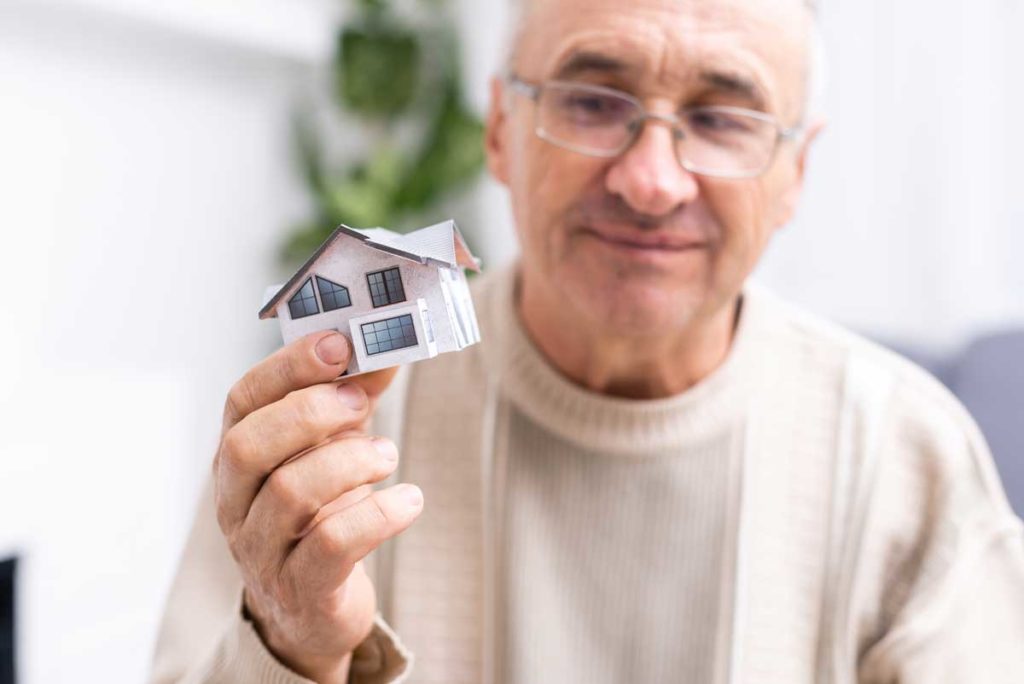 Adapter Son Logement Pour Une Personne âgée : Tout Savoir