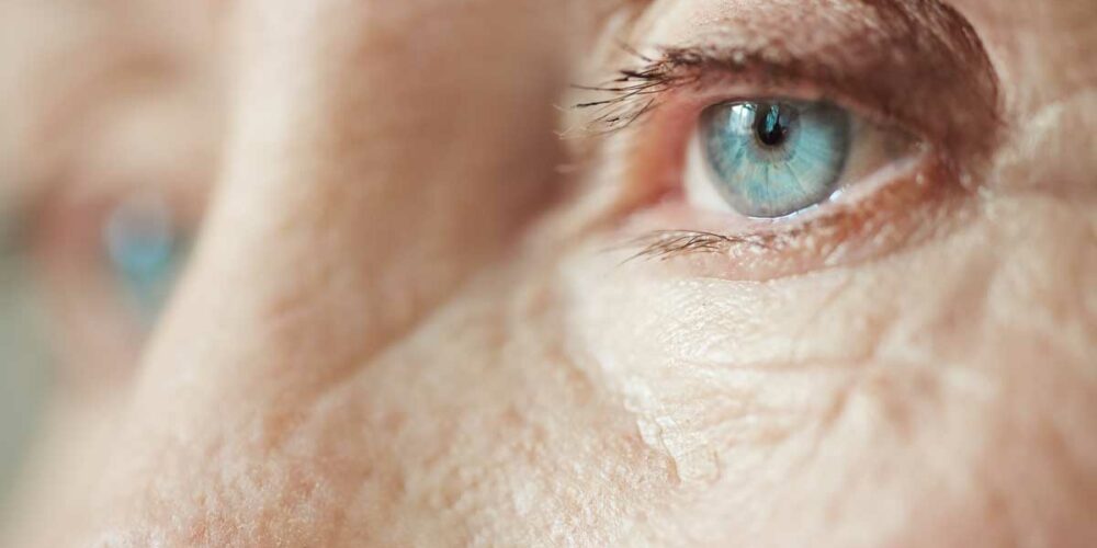 Cataracte chez la personne âgée : tout savoir