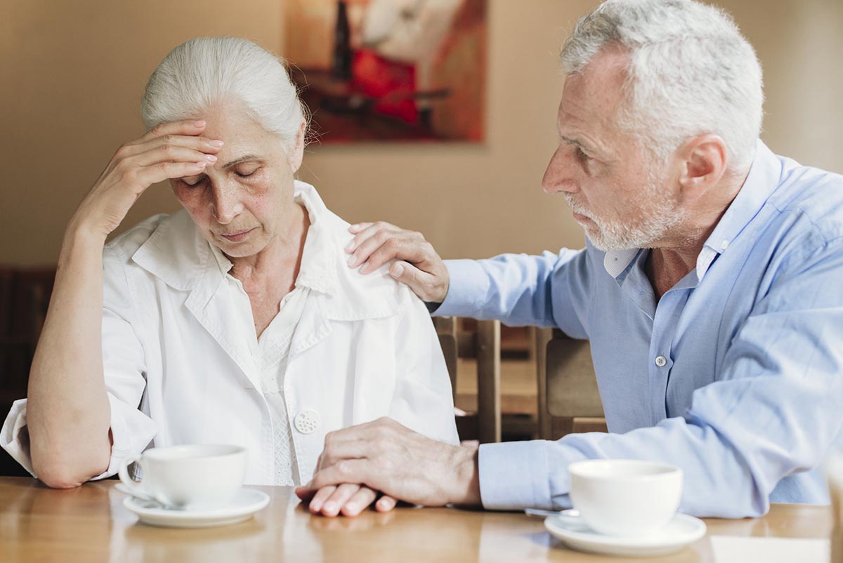 Sans-titre-2 Aidant accompagnant une personne atteinte de la maladie d'Alzheimer en fin de vie