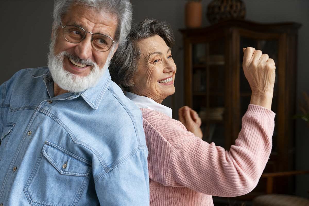 Seniors heureux de vivre dans l'un des meilleurs départements de France